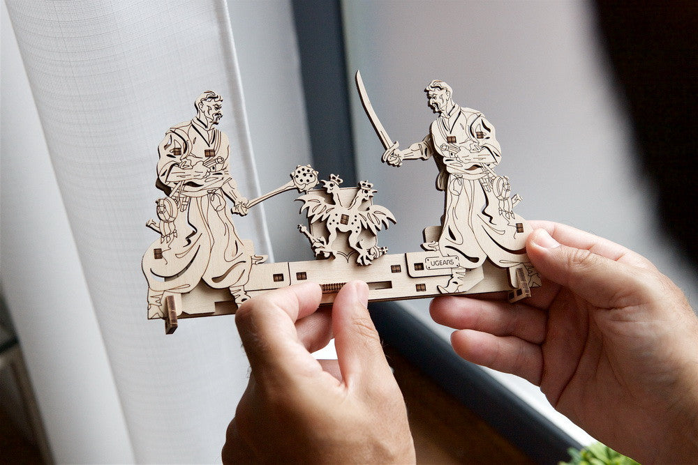 UGEARS CENTURIES OLD BATTLE