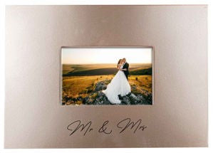 MR & MRS GOLD SIGNATURE BLOCK